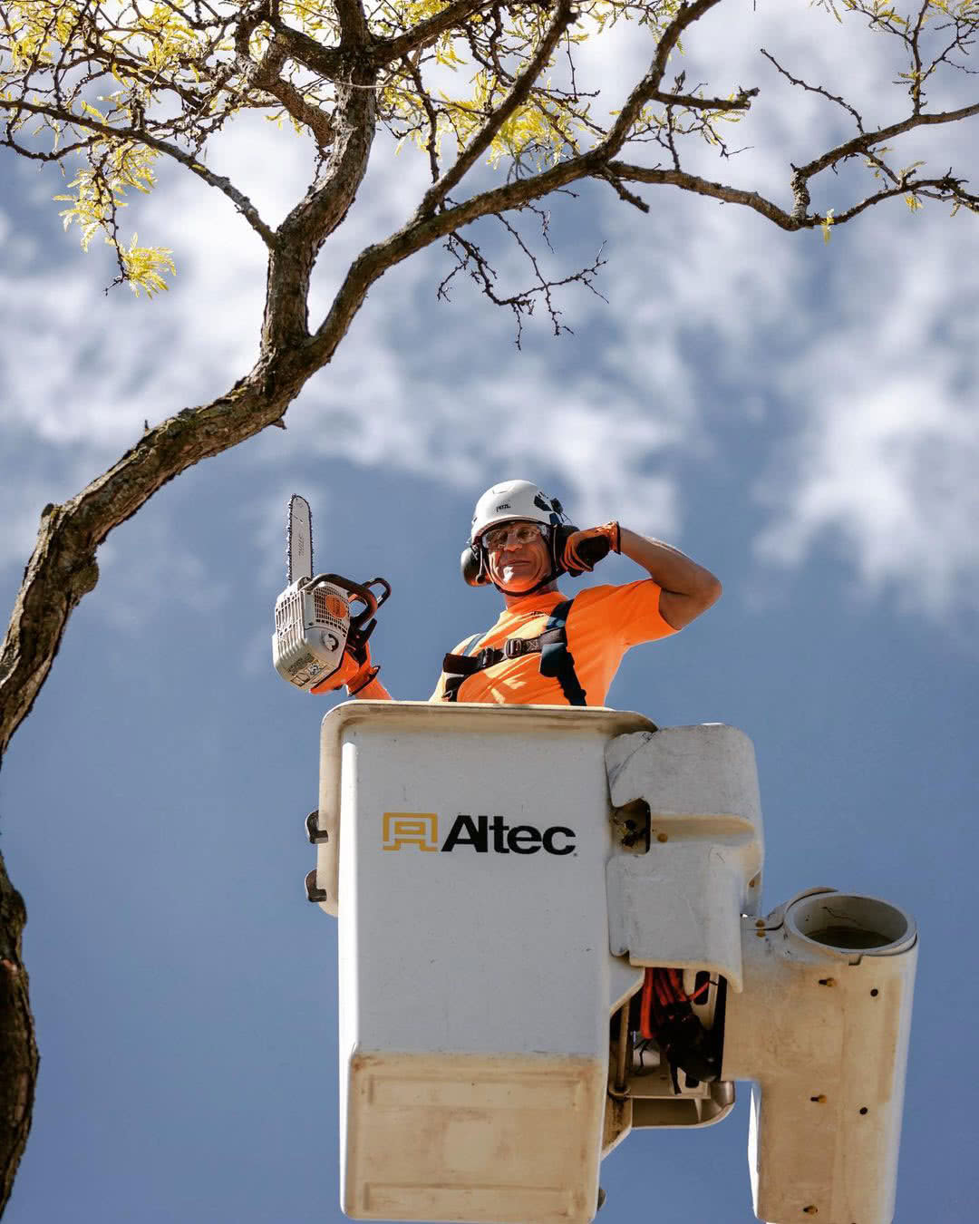 Altec Bucket